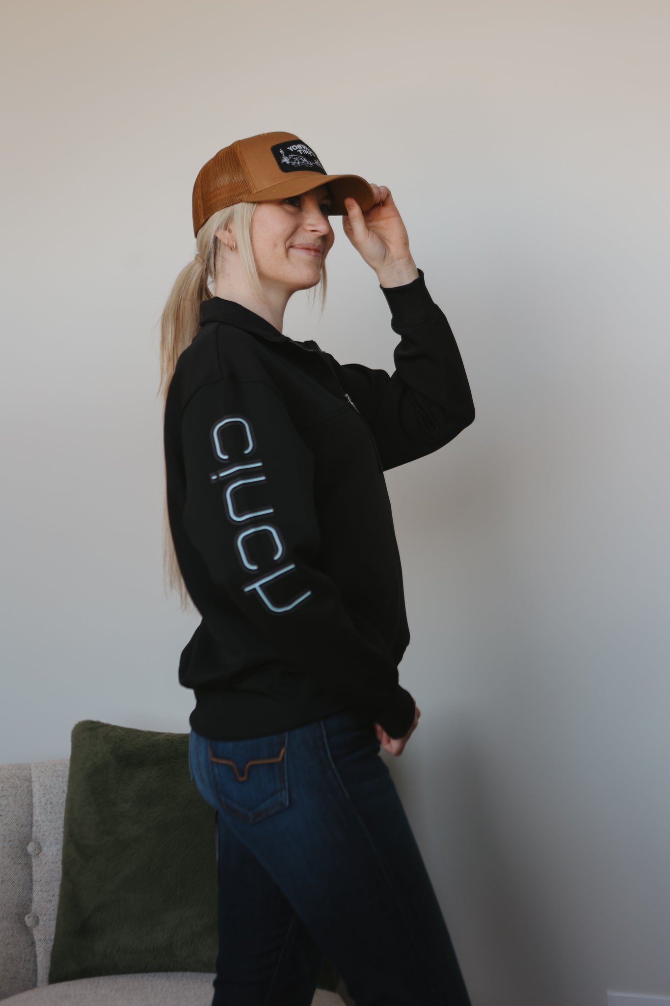 Cinch - Women's Black 1/4 Zip Pullover (XSMALL Only