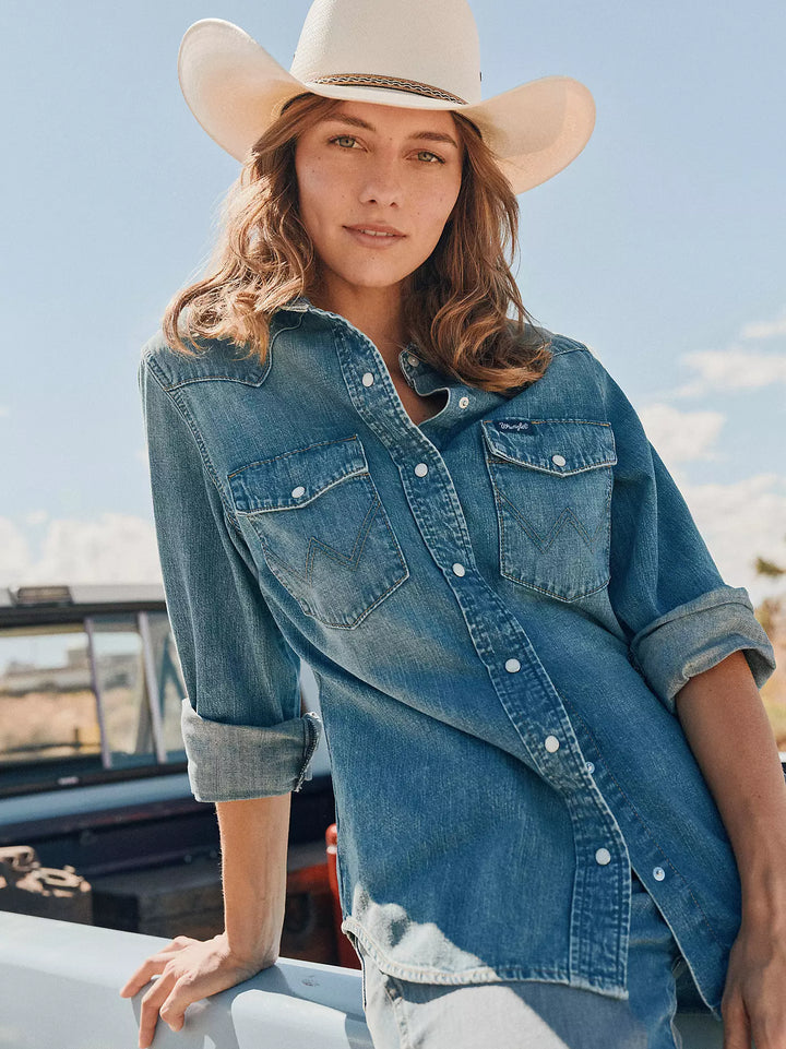 Wrangler - Women's Denim Snap Shirt - Tinted Denim