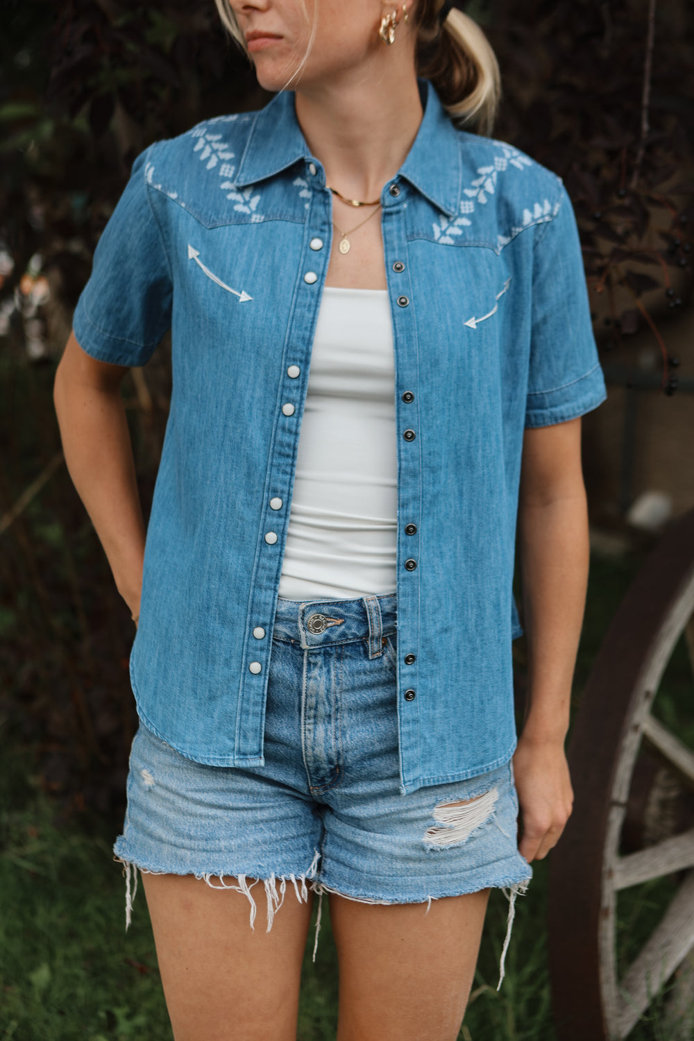 Cinch Women's Short Sleeve Denim