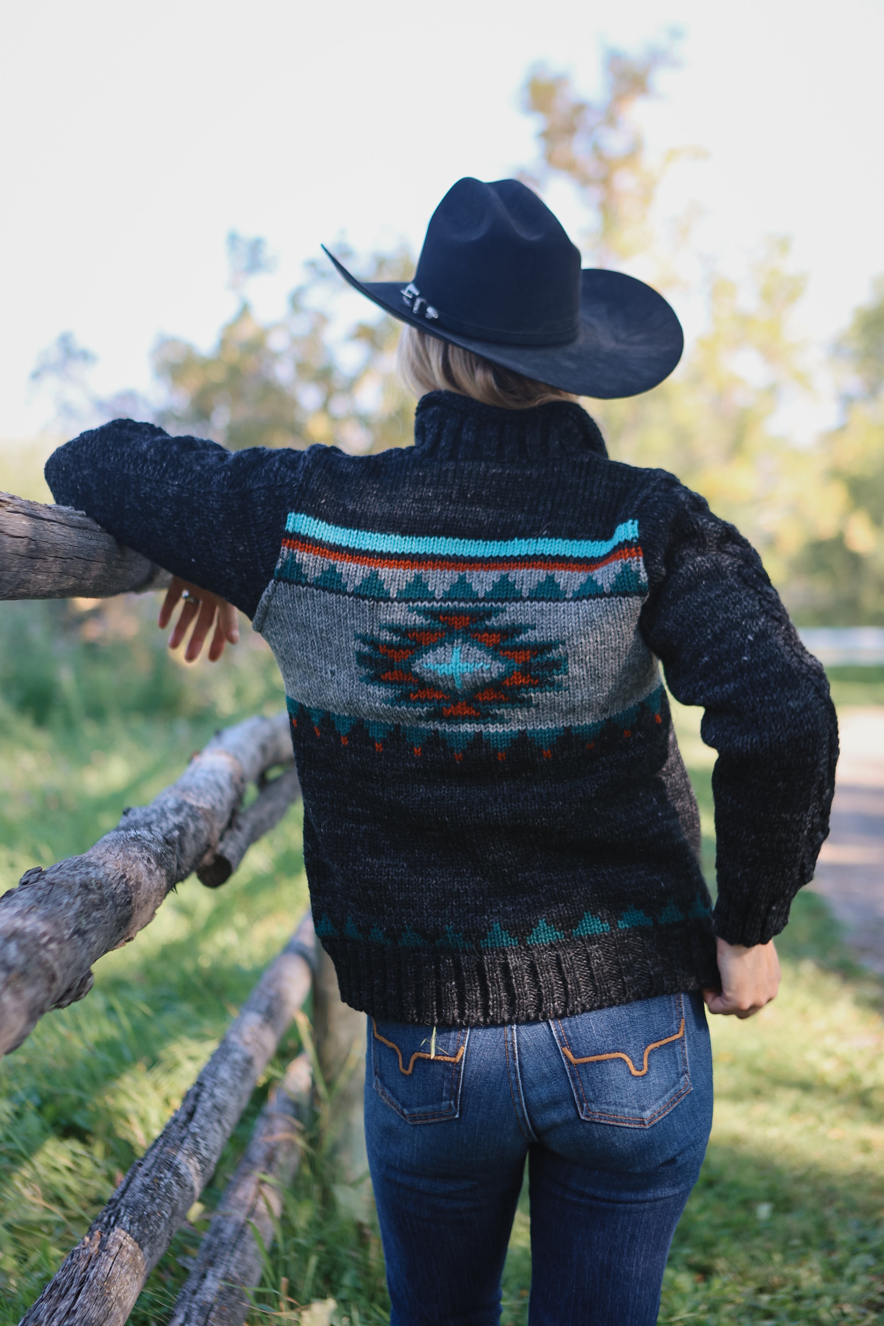 Lost Horizon - Brush Creek Women's Wool Knit Sweater - Onyx