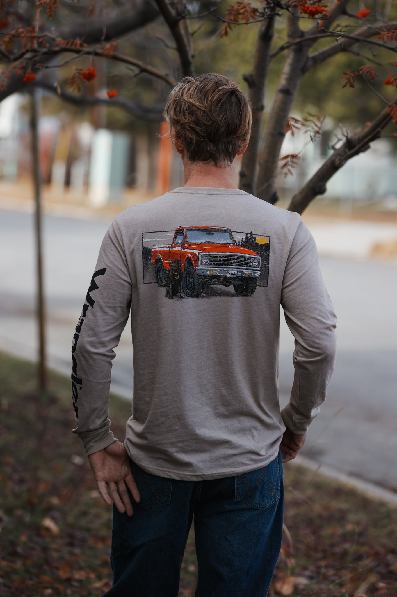 Wrangler - Men's Long Sleeve Tee Truck Back Graphic (S&XL Only)